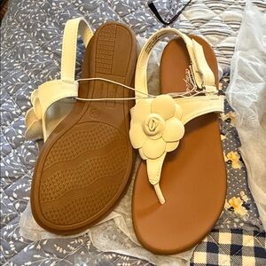 Women's Cream Floral T-Strap Sandals with Cushioned Footbed